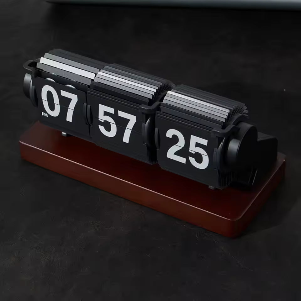 Wooden Flip Clock with Seconds Display – Automatic Page Turning Timer for Home & Office Desk Décor